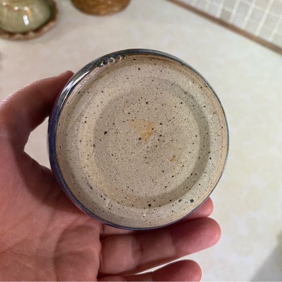 Vintage pottery salt cellar blue glazed handmade pottery salt dish Signed - Picture 6 of 8